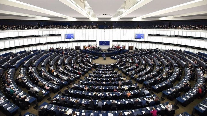 Ιστορική ψηφοφορία για τον Τύπο και τη Δημοκρατία